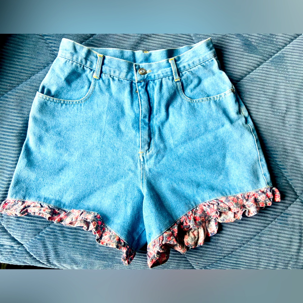 Floral Trimmed Denim Shorts